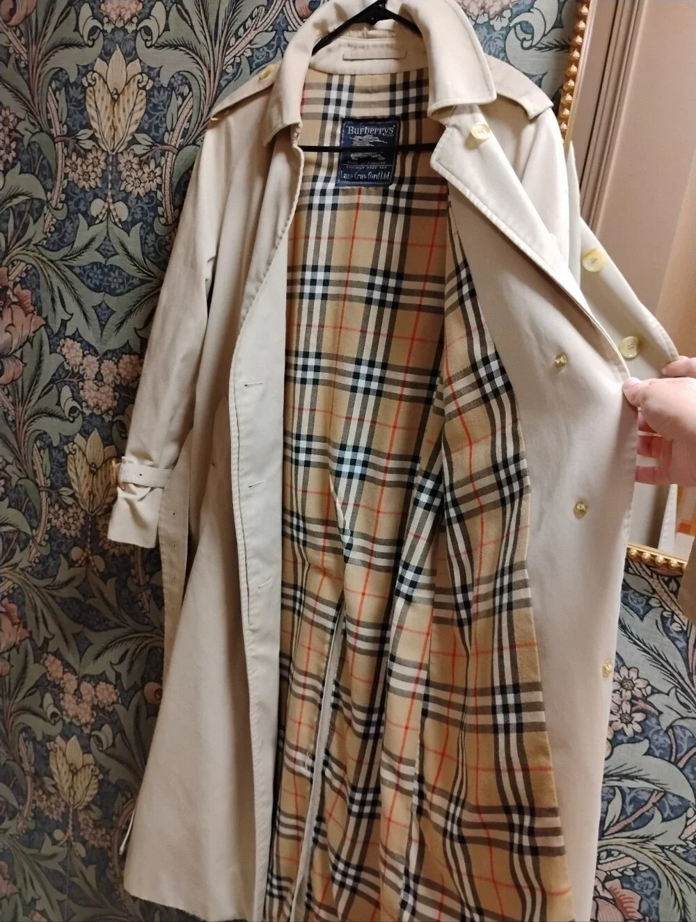 Vintage Burberry Cream/Tan Long Trench Coat with Signature Check Lining - Picture 4 of 14